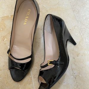 Shoes in leather Paton of Prada